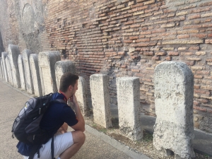 Jacob observing the tomb of a freedman